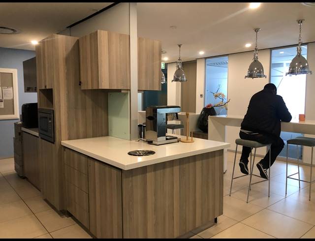1,371M² OFFICE TO LET IN ROSEBANK
